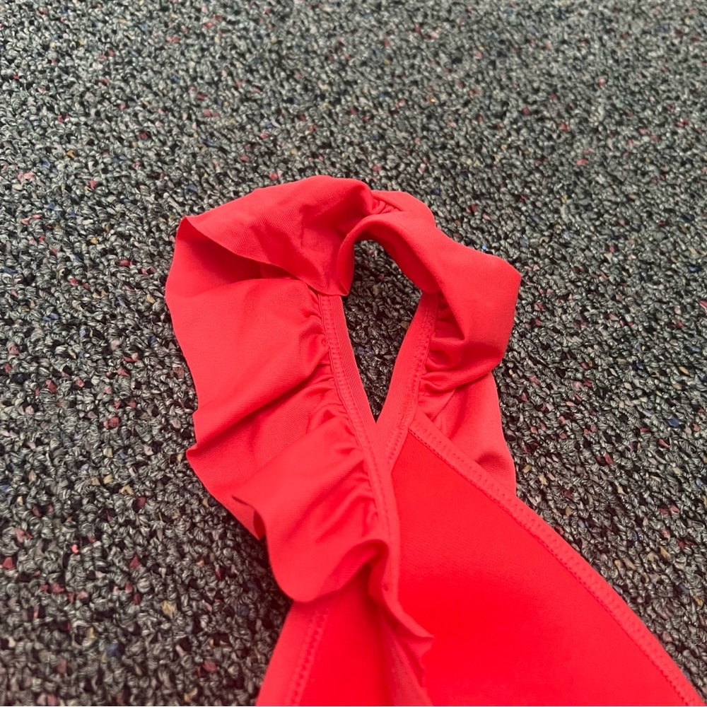 H&M Red Ruffle Shoulder Triangle Bikini Top Casual Flirty Swimwear Bathing Suit - Picture 7 of 12